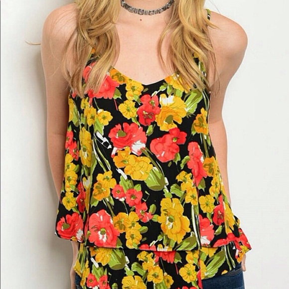 NEW Pretty layered floral tank - Picture 2 of 8